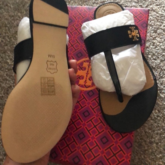 Tory Burch Kira thong sandals. 5.5 - Picture 3 of 4